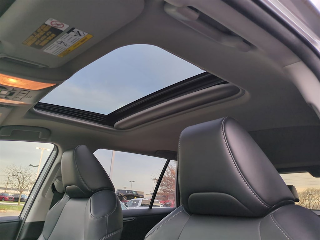 Thumbnail: 2019 Toyota RAV4 - 27