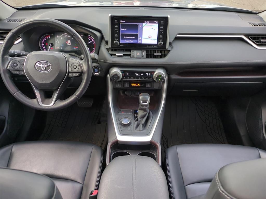 Thumbnail: 2019 Toyota RAV4 - 9