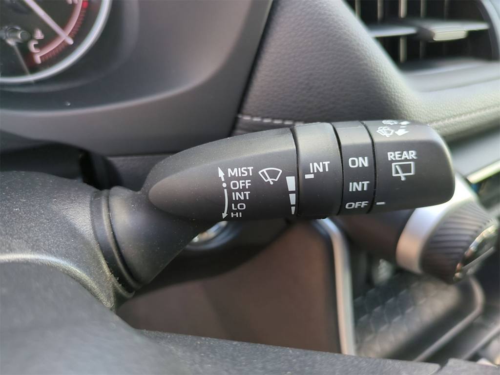 Thumbnail: 2023 Toyota RAV4 - 31