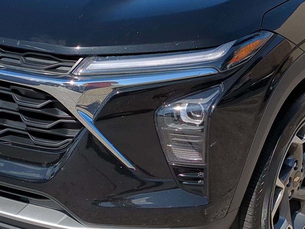 Thumbnail: 2025 Chevrolet Trax - 23