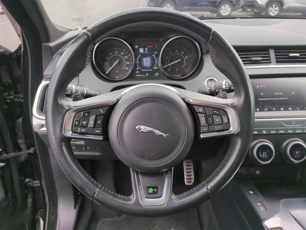 Thumbnail: 2018 Jaguar E-Pace - 13