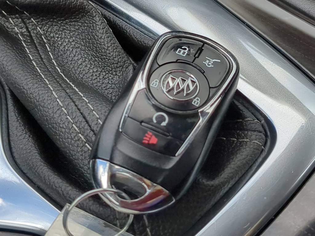 Thumbnail: 2018 Buick Regal - 34