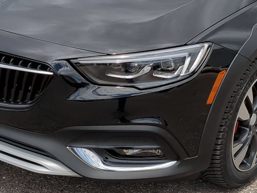 Thumbnail: 2018 Buick Regal - 24