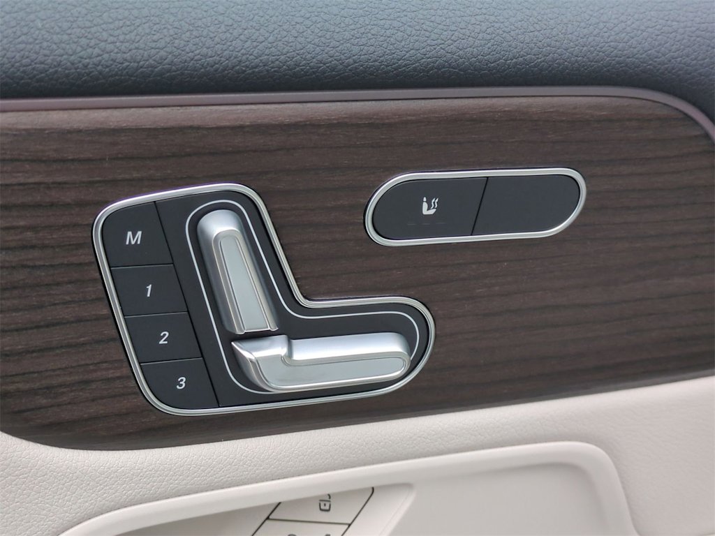 Thumbnail: 2025 Mercedes-Benz EQB - 25