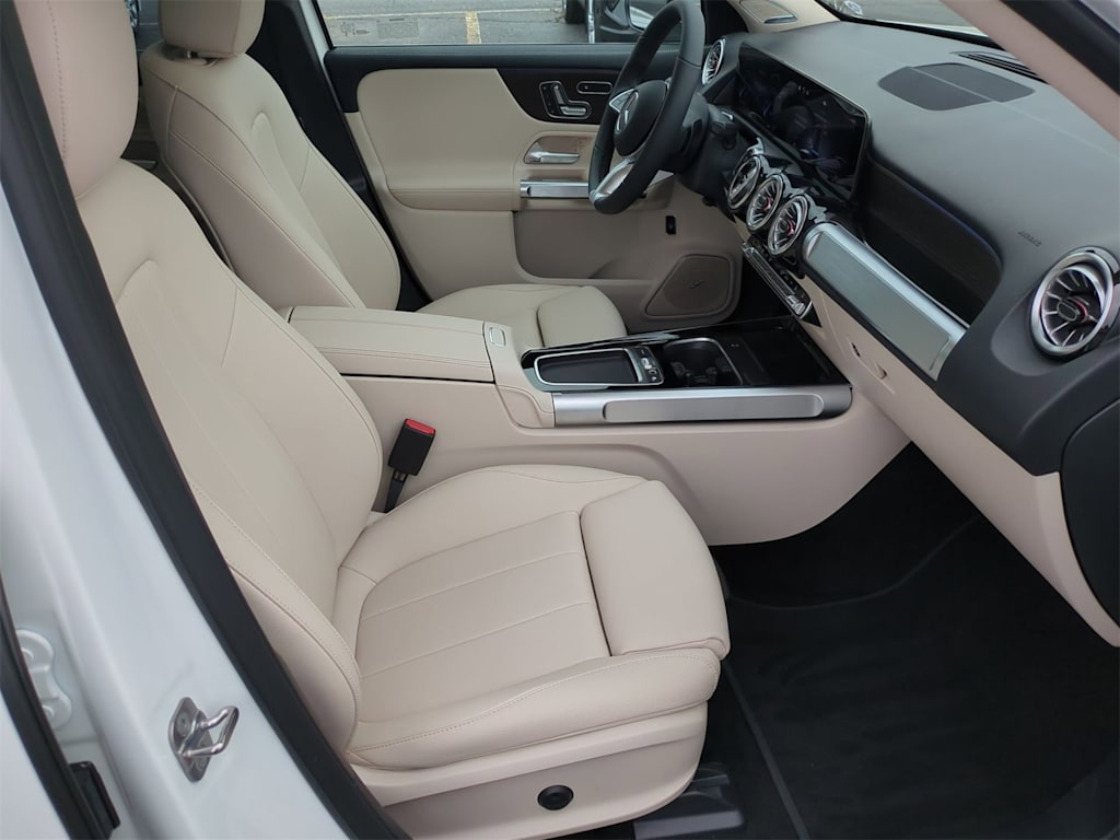 Thumbnail: 2025 Mercedes-Benz EQB - 11