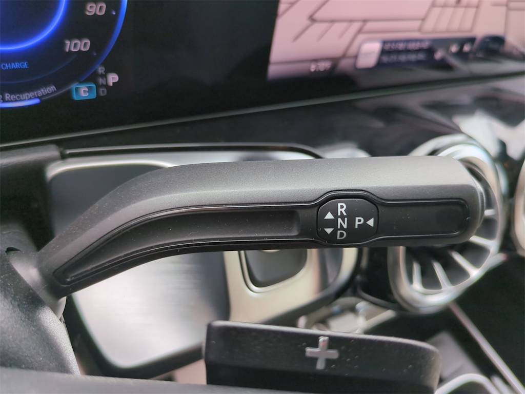 Thumbnail: 2025 Mercedes-Benz EQB - 35