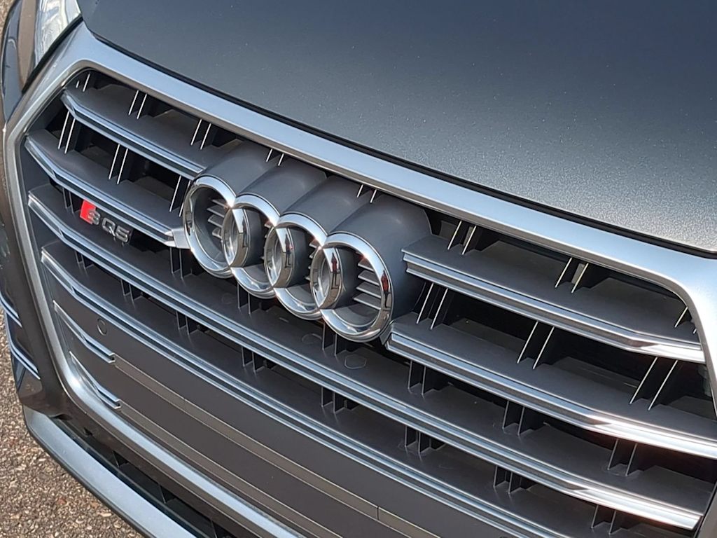 Thumbnail: 2020 Audi SQ5 - 7