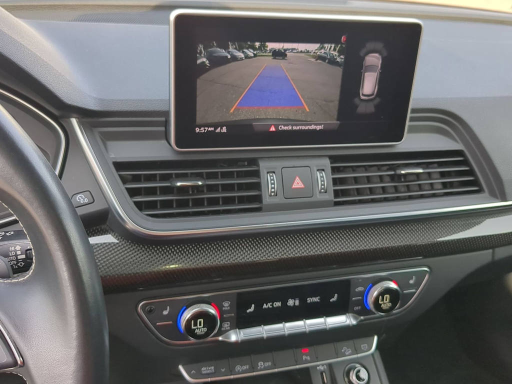 Thumbnail: 2020 Audi SQ5 - 14