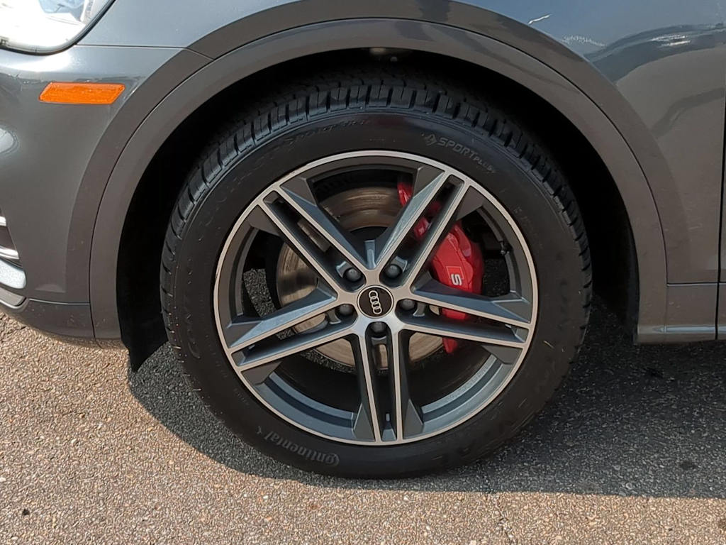 Thumbnail: 2020 Audi SQ5 - 8