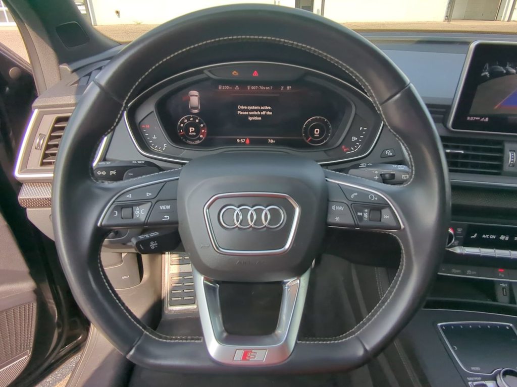 Thumbnail: 2020 Audi SQ5 - 13