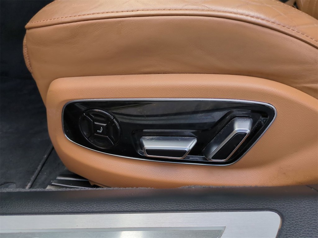 Thumbnail: 2020 Audi A8 - 26