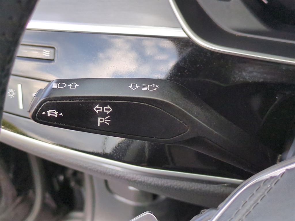 Thumbnail: 2020 Audi A8 - 33