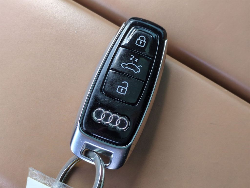 Thumbnail: 2020 Audi A8 - 17