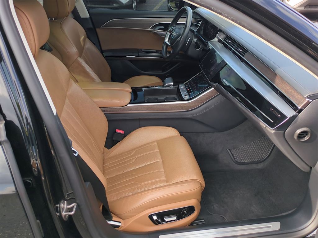 Thumbnail: 2020 Audi A8 - 10