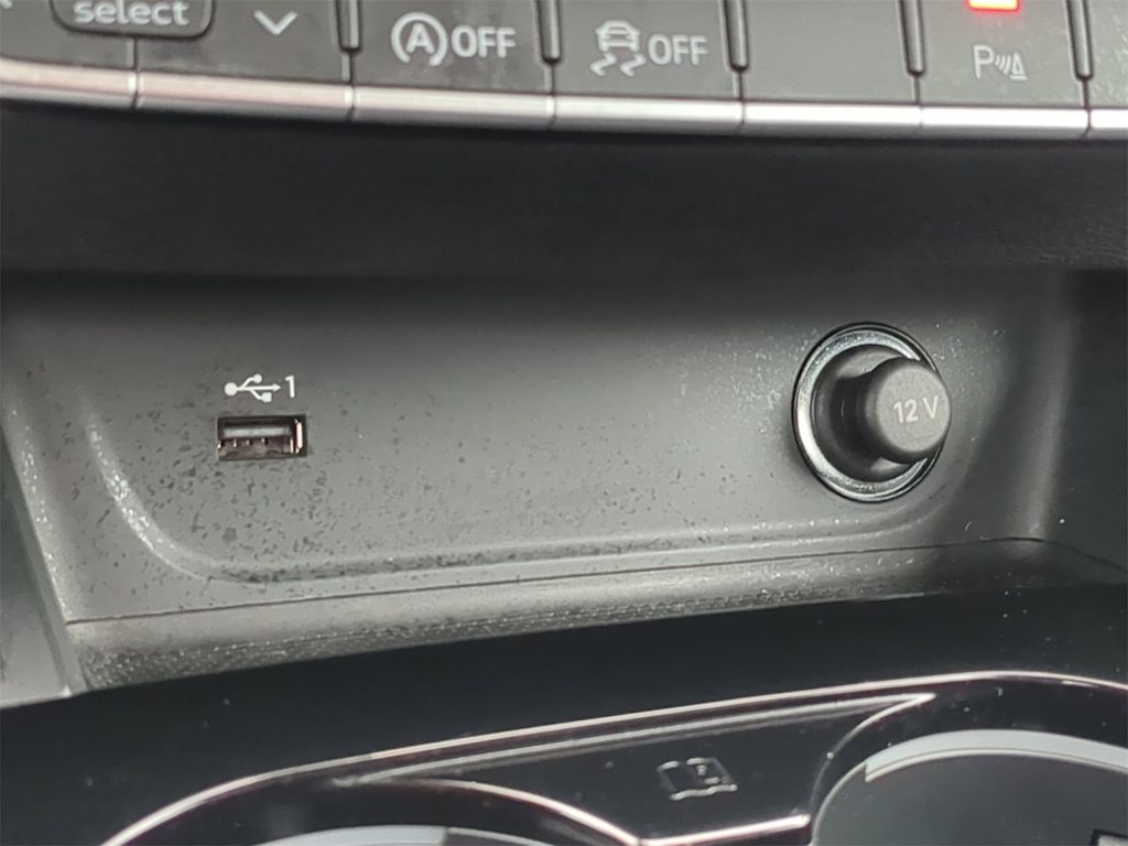 Thumbnail: 2021 Audi A4 - 41