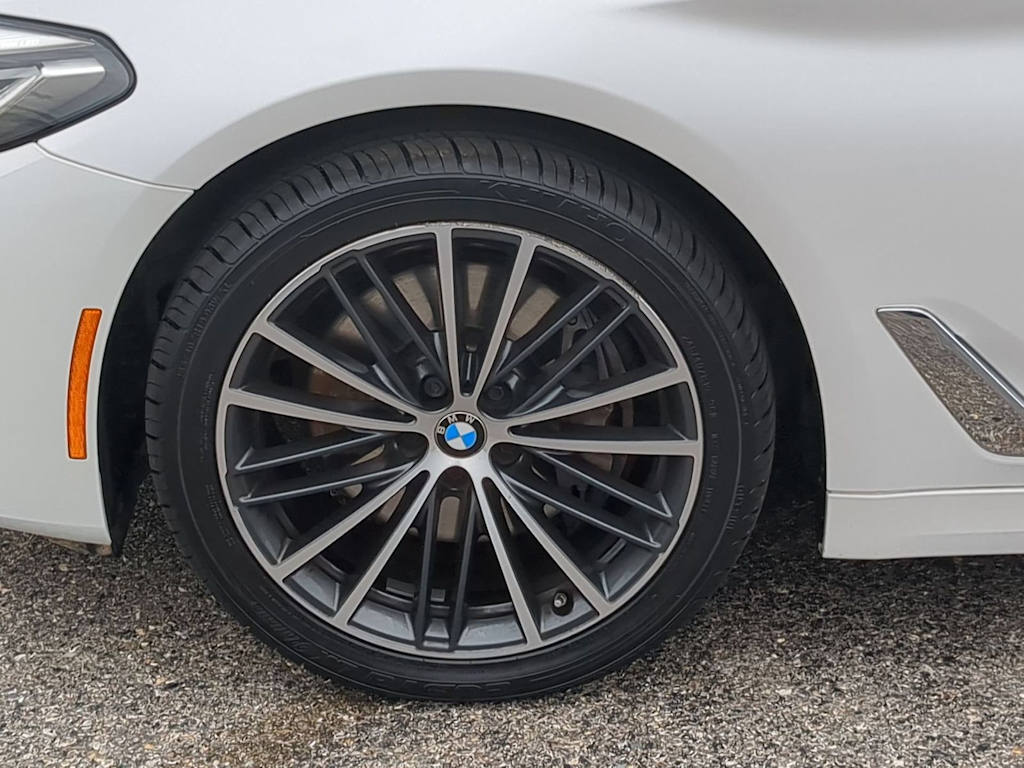 Thumbnail: 2023 BMW 5 Series - 8
