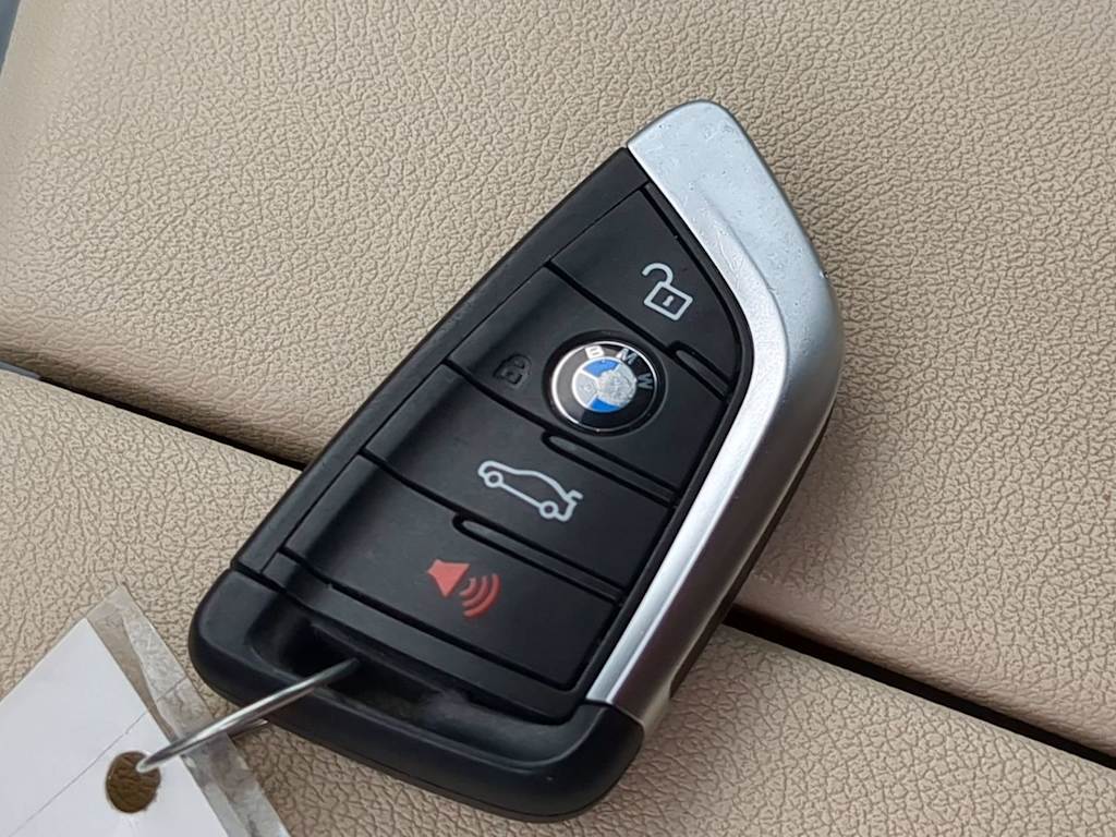 Thumbnail: 2023 BMW 5 Series - 17