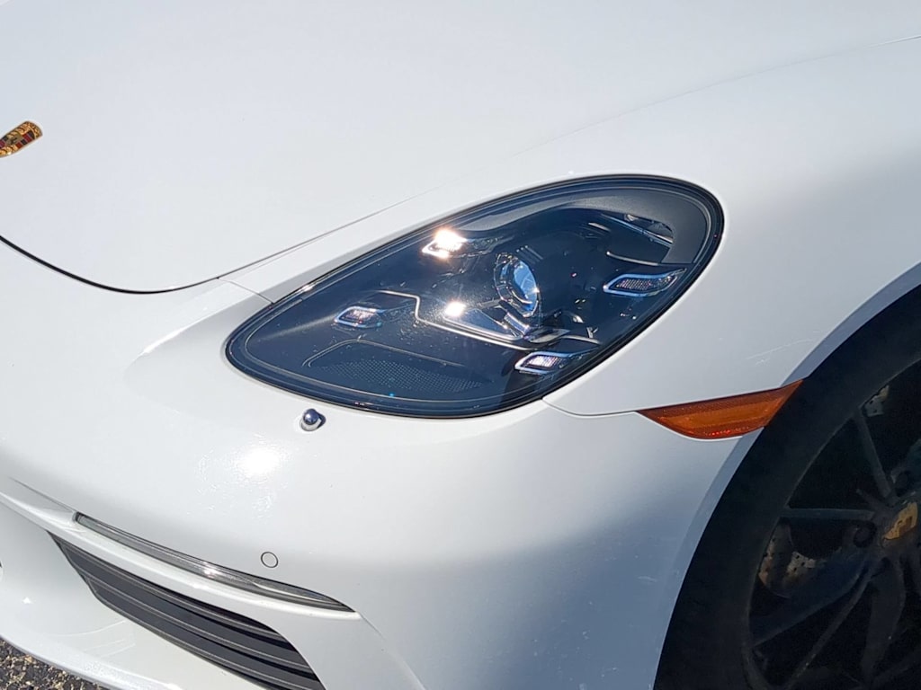 Thumbnail: 2021 Porsche 718 Cayman - 21