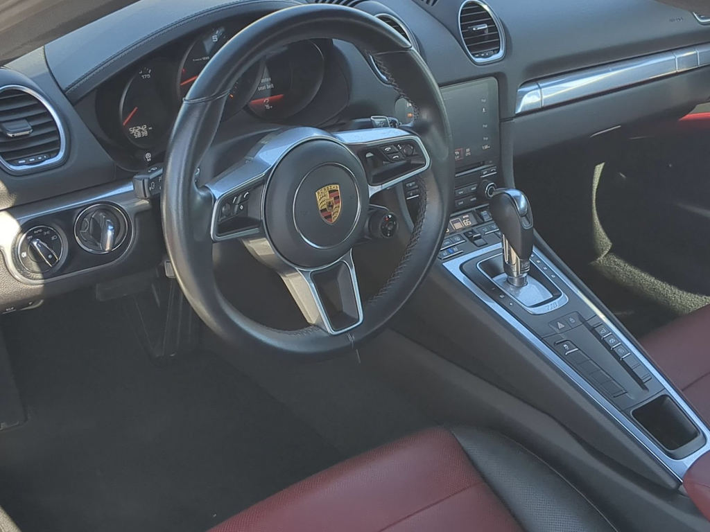 Thumbnail: 2021 Porsche 718 Cayman - 2