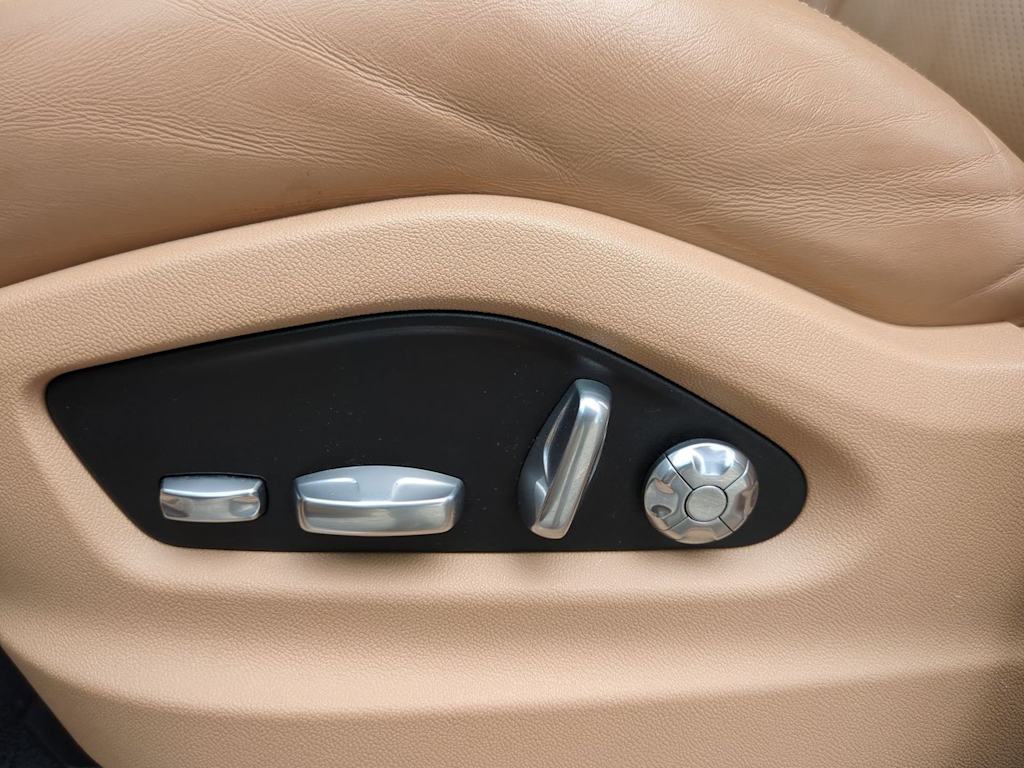 Thumbnail: 2019 Porsche Cayenne - 25
