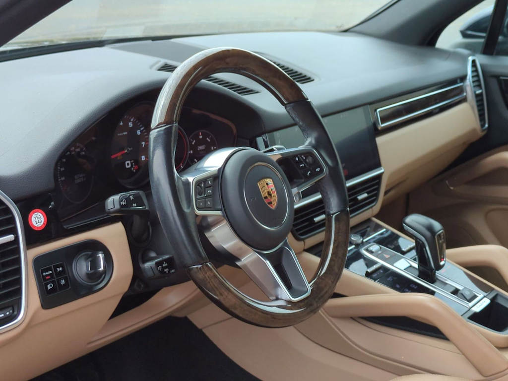 Thumbnail: 2019 Porsche Cayenne - 2