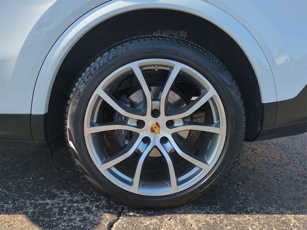 2021 Porsche Cayenne Base 8