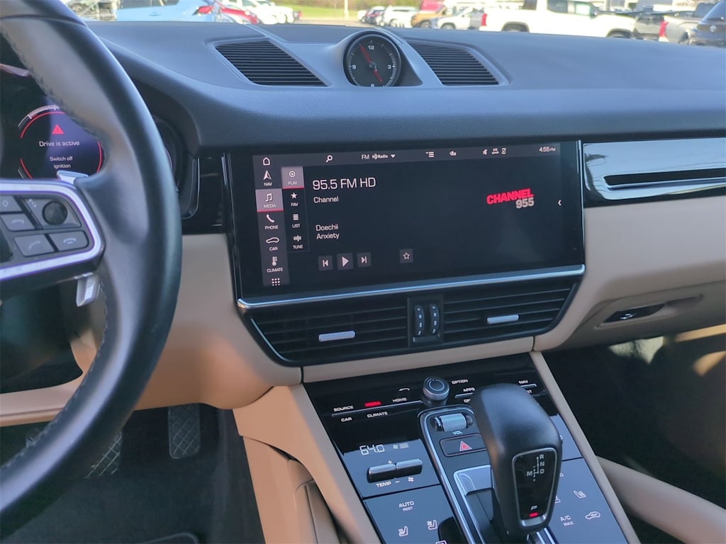 2021 Porsche Cayenne Base 14