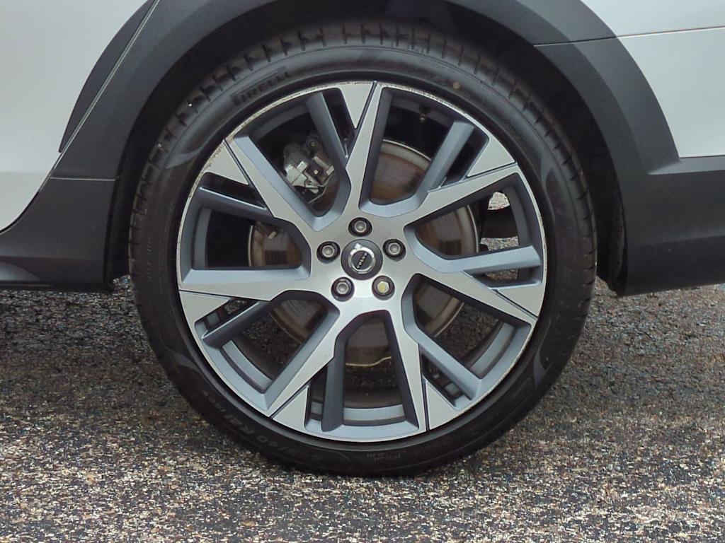 Thumbnail: 2023 Volvo V90 - 8