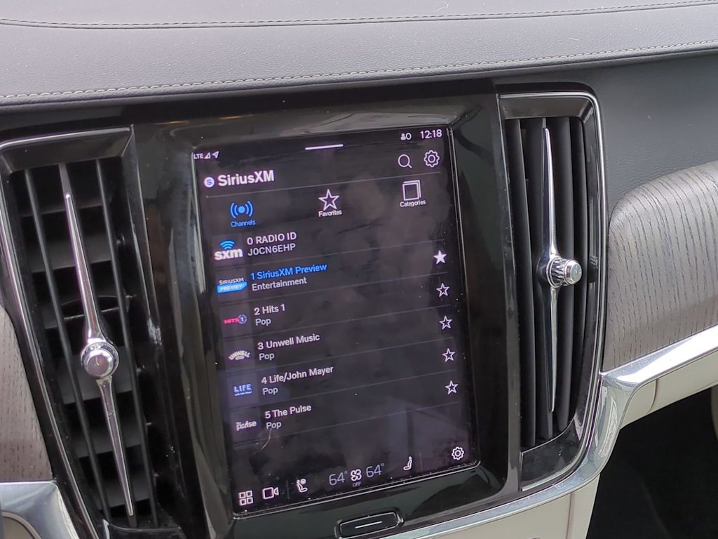 Thumbnail: 2023 Volvo V90 - 14