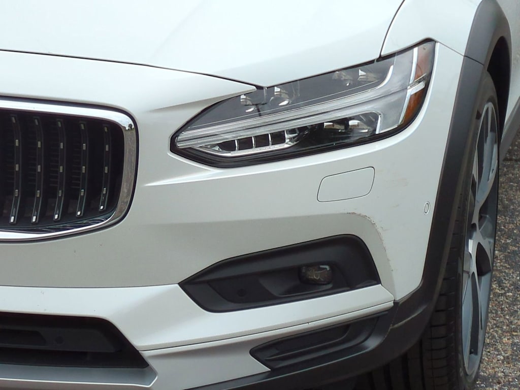 Thumbnail: 2023 Volvo V90 - 24
