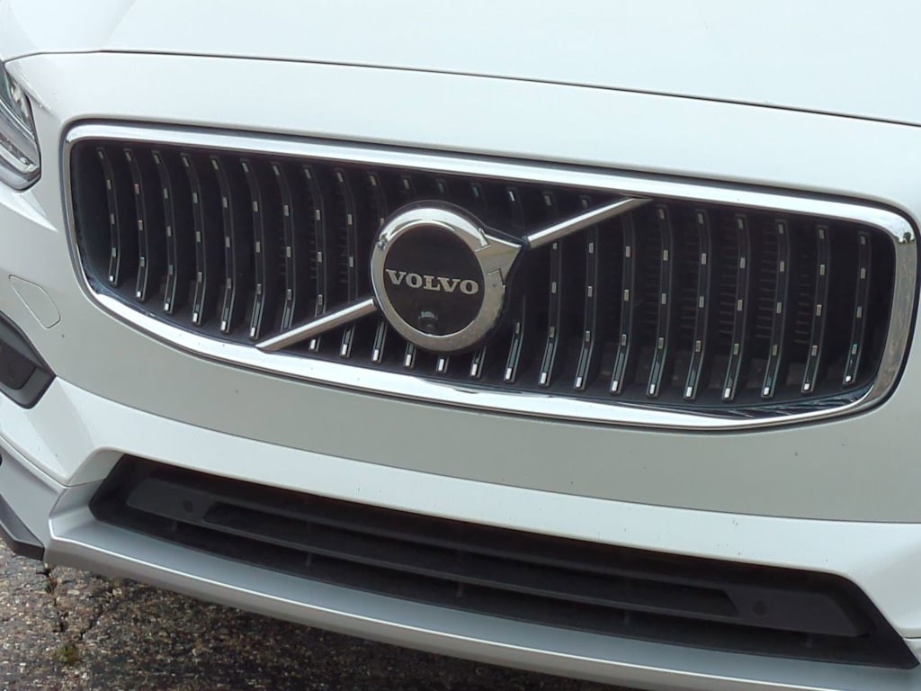 Thumbnail: 2023 Volvo V90 - 25