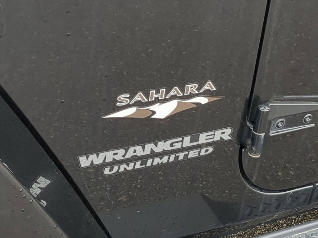 Thumbnail: 2017 Jeep Wrangler - 6