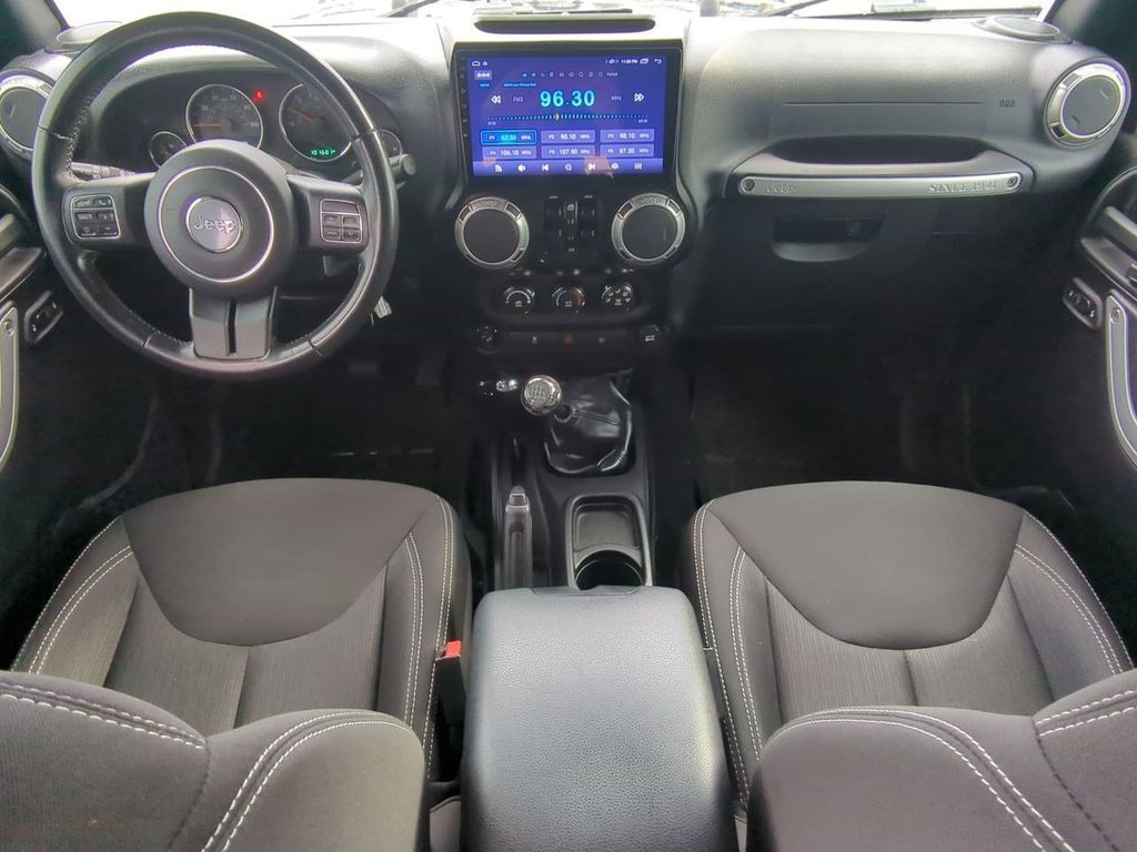 Thumbnail: 2017 Jeep Wrangler - 9