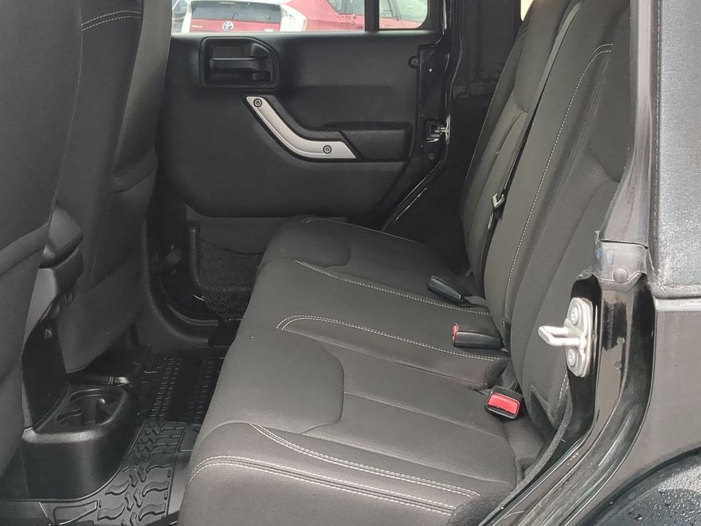 Thumbnail: 2017 Jeep Wrangler - 26