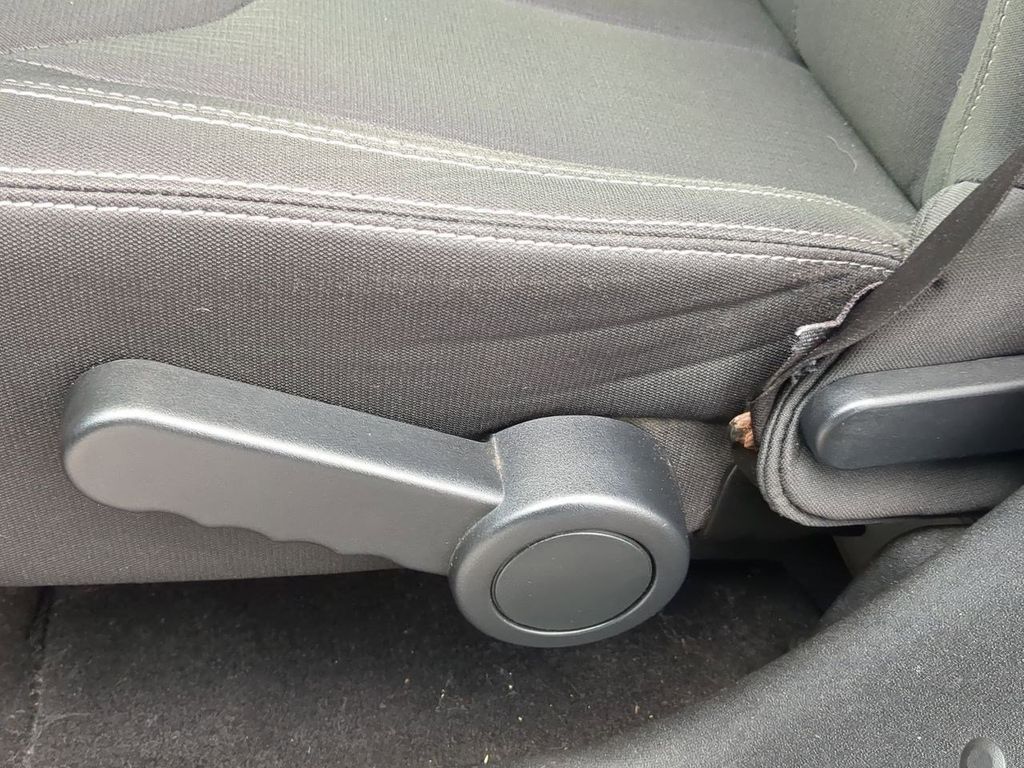 Thumbnail: 2017 Jeep Wrangler - 25