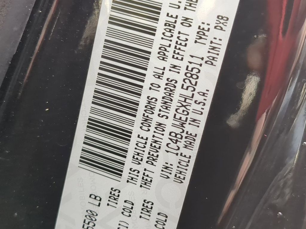 Thumbnail: 2017 Jeep Wrangler - 18