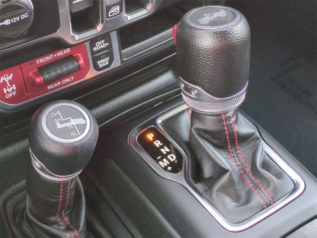 Thumbnail: 2022 Jeep Wrangler - 14