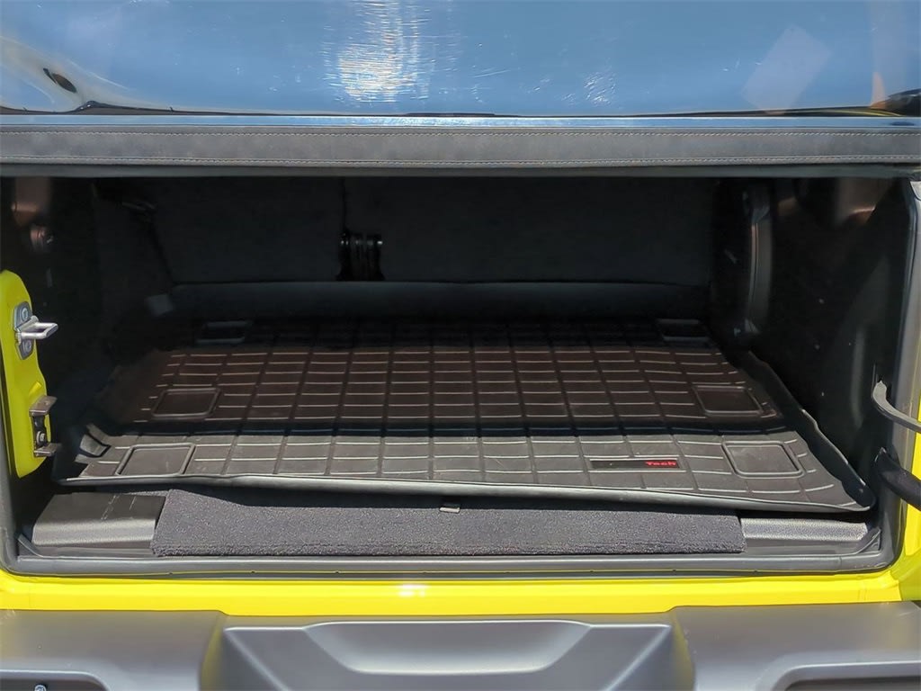 Thumbnail: 2022 Jeep Wrangler - 16