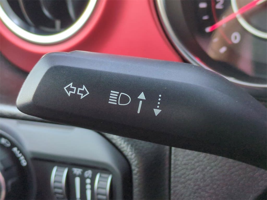 Thumbnail: 2022 Jeep Wrangler - 28