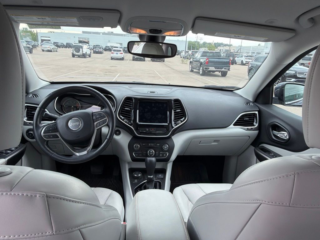 Thumbnail: 2020 Jeep Cherokee - 8