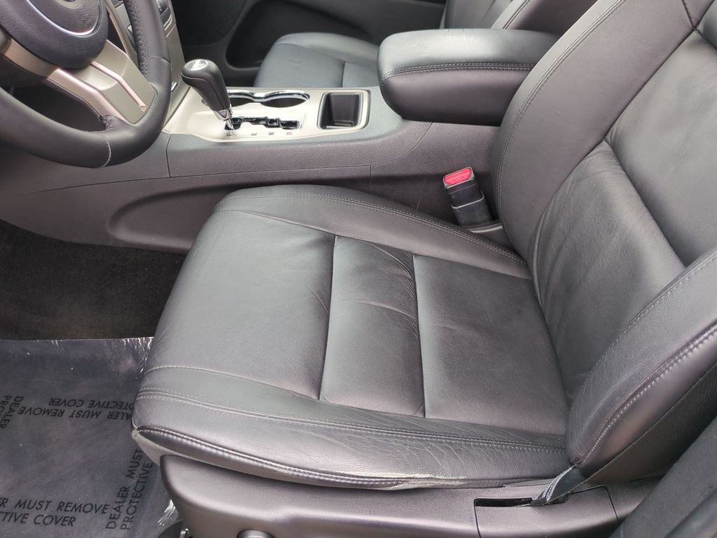 Thumbnail: 2012 Jeep Grand Cherokee - 11