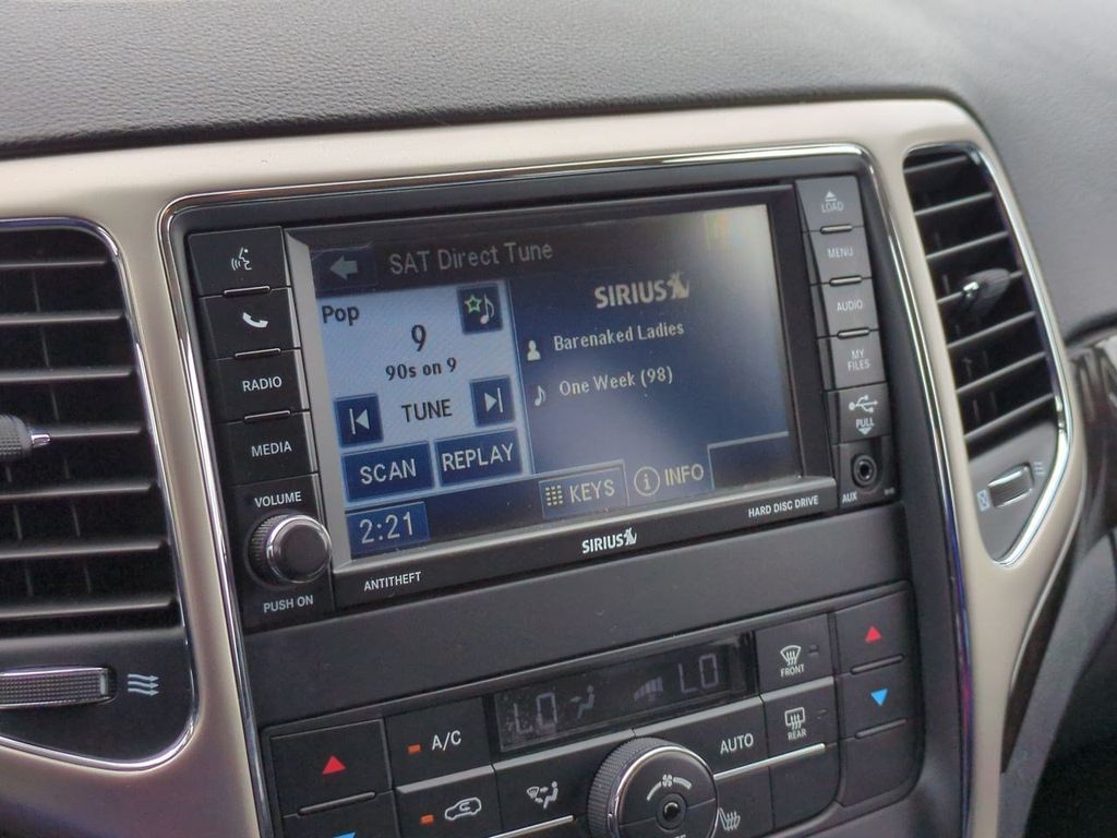 Thumbnail: 2012 Jeep Grand Cherokee - 15