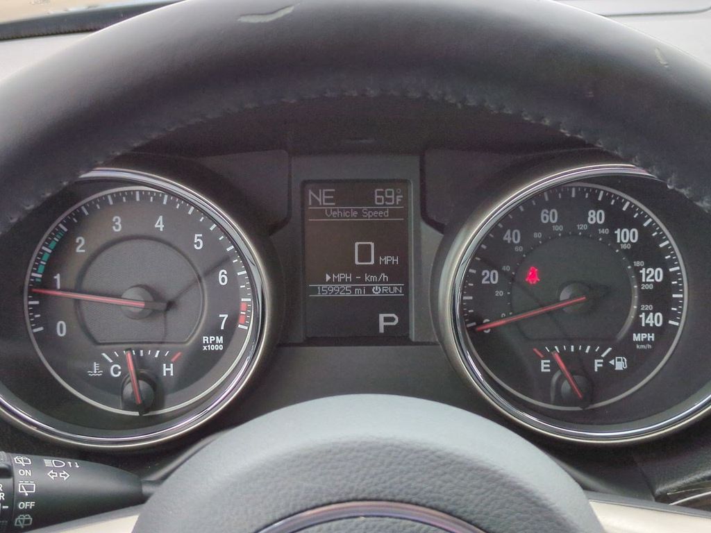 Thumbnail: 2012 Jeep Grand Cherokee - 17