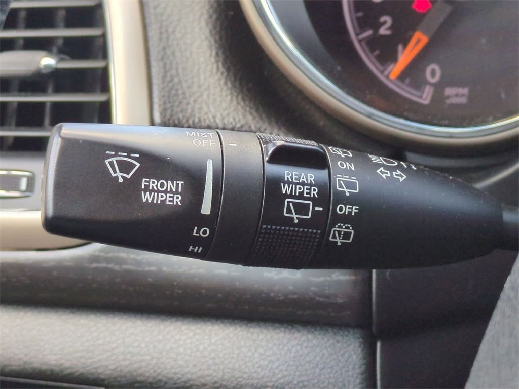 Thumbnail: 2014 Jeep Grand Cherokee - 27