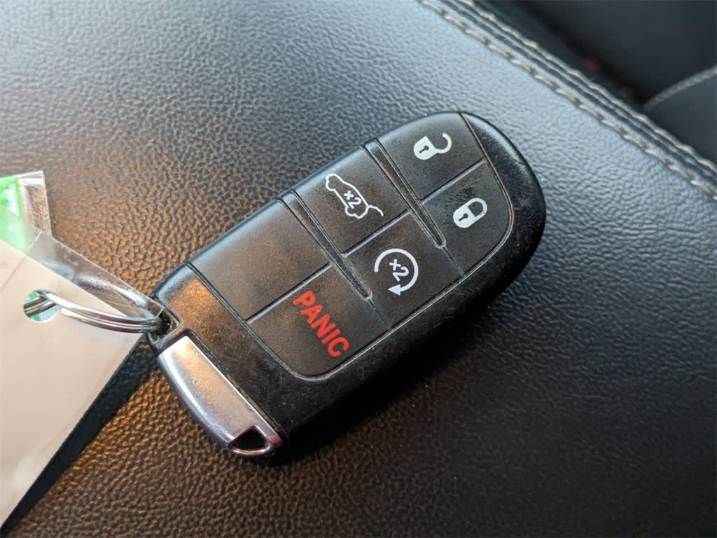 Thumbnail: 2016 Jeep Grand Cherokee - 14