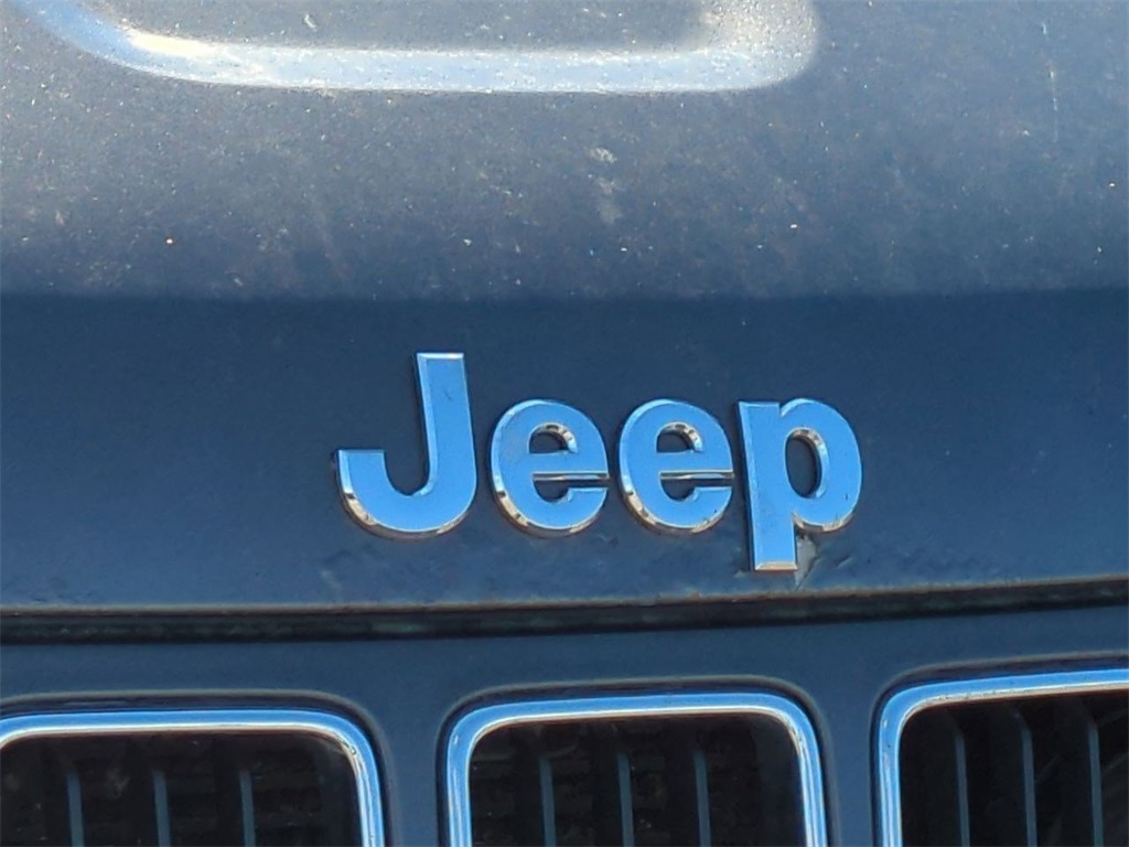 Thumbnail: 2015 Jeep Grand Cherokee - 7