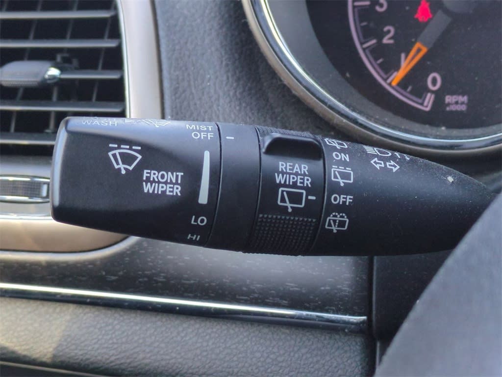 Thumbnail: 2015 Jeep Grand Cherokee - 27