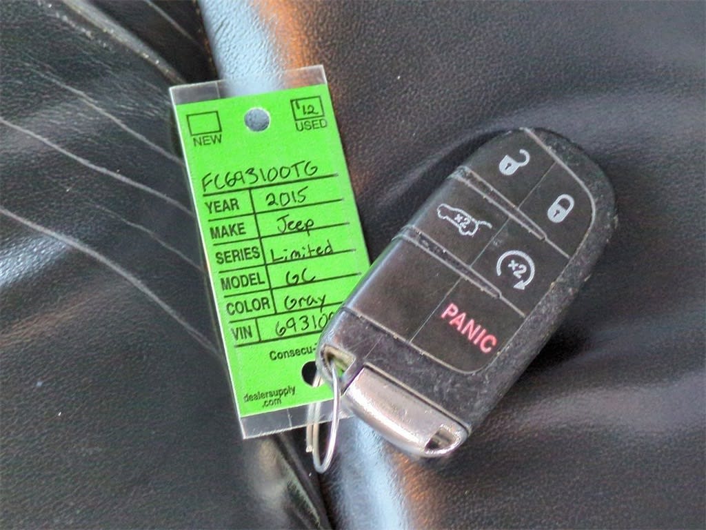 Thumbnail: 2015 Jeep Grand Cherokee - 16