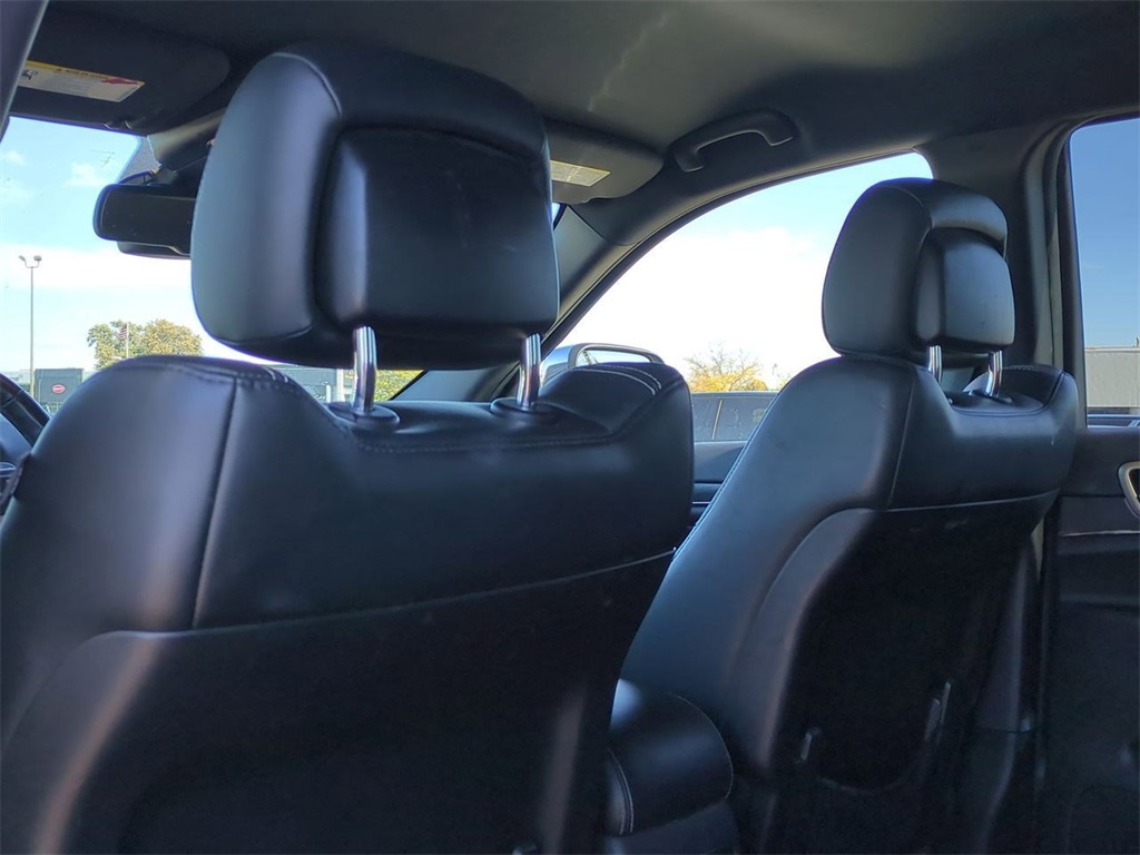 Thumbnail: 2015 Jeep Grand Cherokee - 11