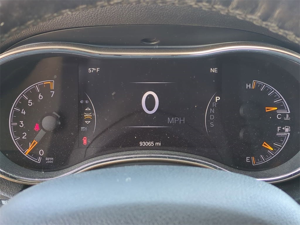 Thumbnail: 2015 Jeep Grand Cherokee - 14